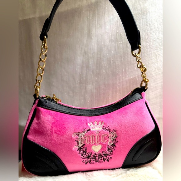 NEW Juicy Couture Fuzzy Pink Heritage Shoulder Bag - Picture 2 of 12